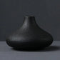 Vase en céramique noir élégant et moderne