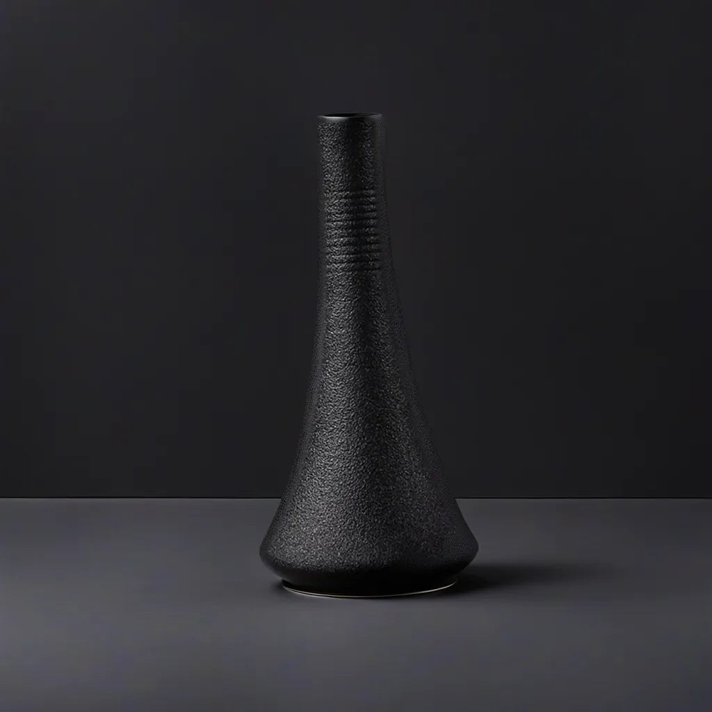 Vase en céramique noir élégant et moderne